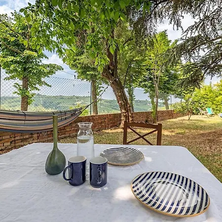 A Family In The Heart Of The Langhe! Feriehus Treiso