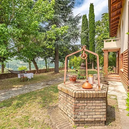A Family In The Heart Of The Langhe! *