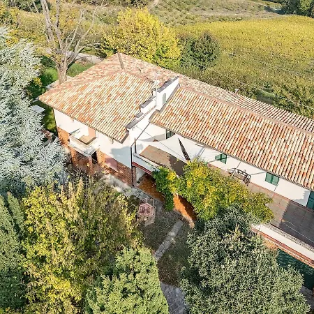 Feriehus A Family In The Heart Of The Langhe!