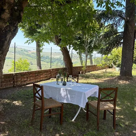 A Family In The Heart Of The Langhe! Feriehus *