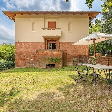 A Family In The Heart Of The Langhe! * Treiso