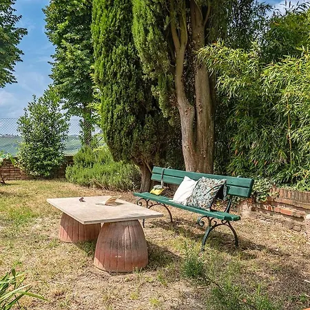 A Family In The Heart Of The Langhe! * Treiso